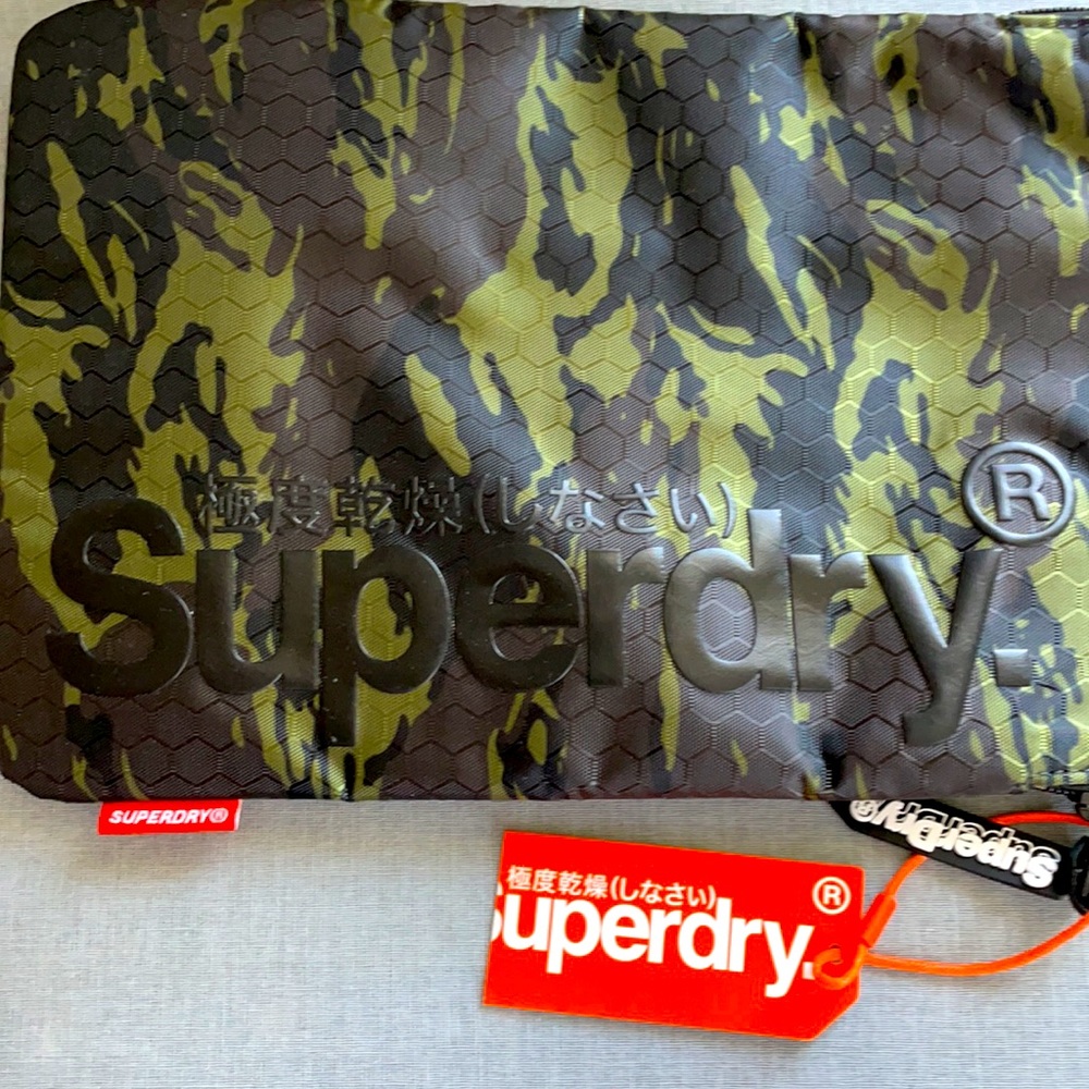 SUPERDRY NWT mini Tablet sleeve